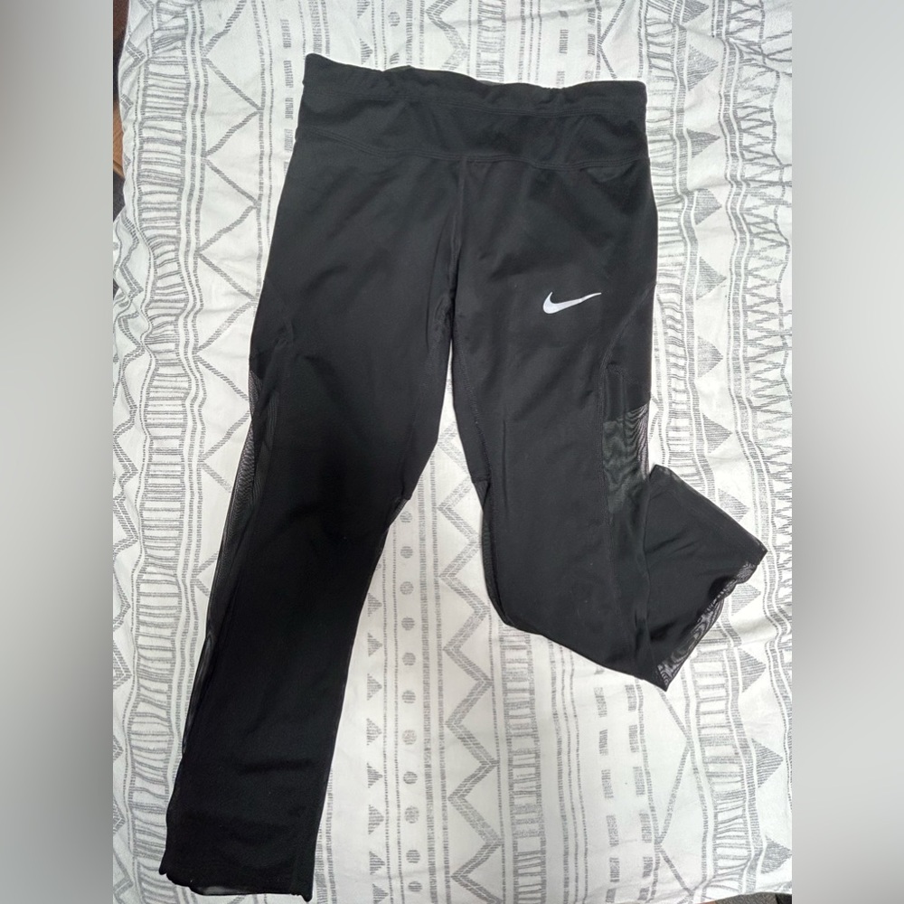 Black Nike mesh running capri leggings